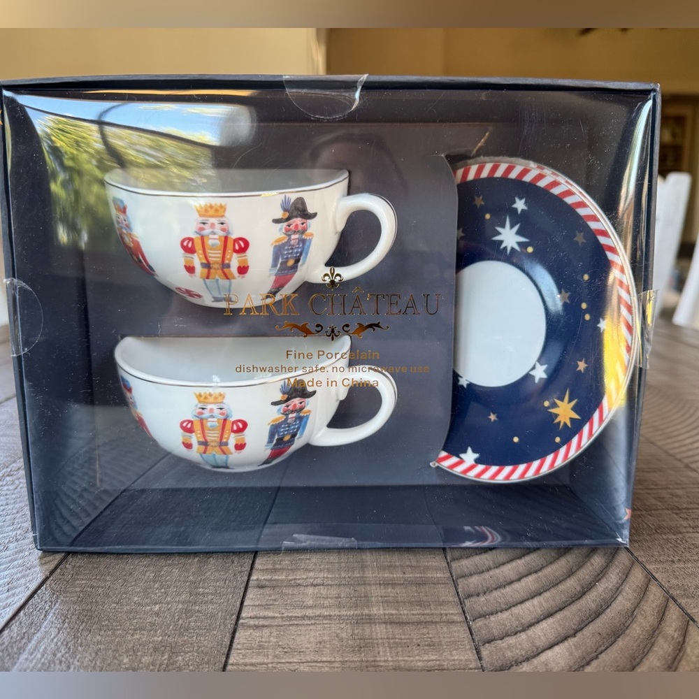 Park Chateau Nutcracker Fine Porcelain Tea Cup & Saucer Set (NWOT)